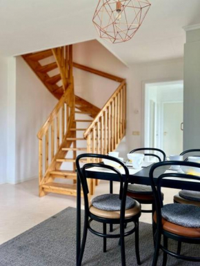 Villa Lilla Emma, Mysig Lägenhet i Jädraås, Nära Sjö och Kungsberget